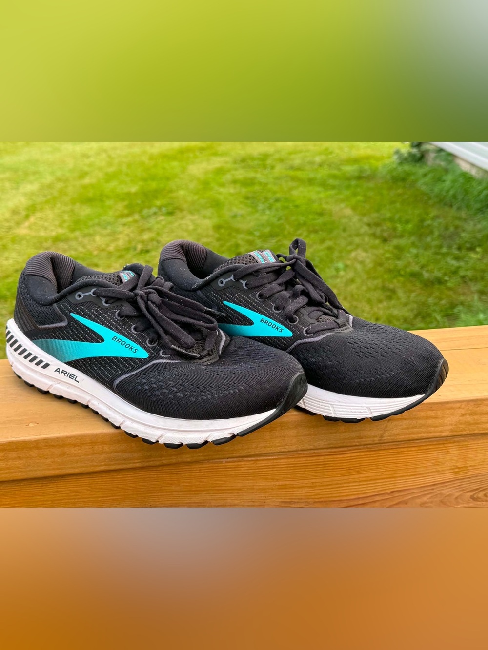 Brooks Women’s Black Running Sneakers with Teal Accents